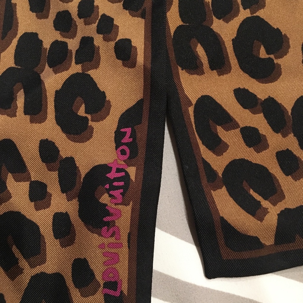 LV LEOPARD BANDEAU